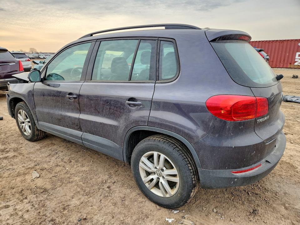 2016 Volkswagen Tiguan მანქანა იყიდება აუქციონზე, vin: WVGAV7AX1GW607280, აუქციონის ნომერი: 47109486