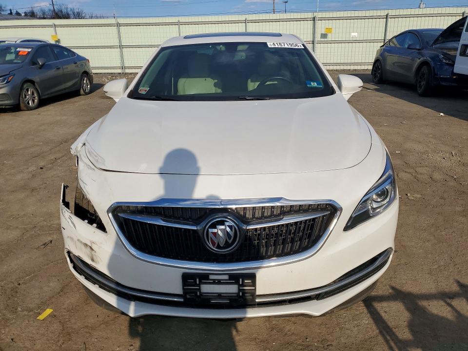 41871956 :رقم المزاد ، 1G4ZP5SZ4JU120031 vin ، 2018 Buick Lacrosse مزاد بيع