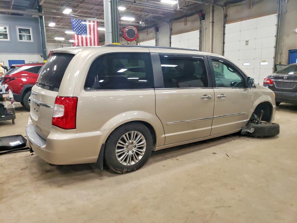 2015 Chrysler Town & Country მანქანა იყიდება აუქციონზე, vin: 2C4RC1CG5FR583788, აუქციონის ნომერი: 78167345