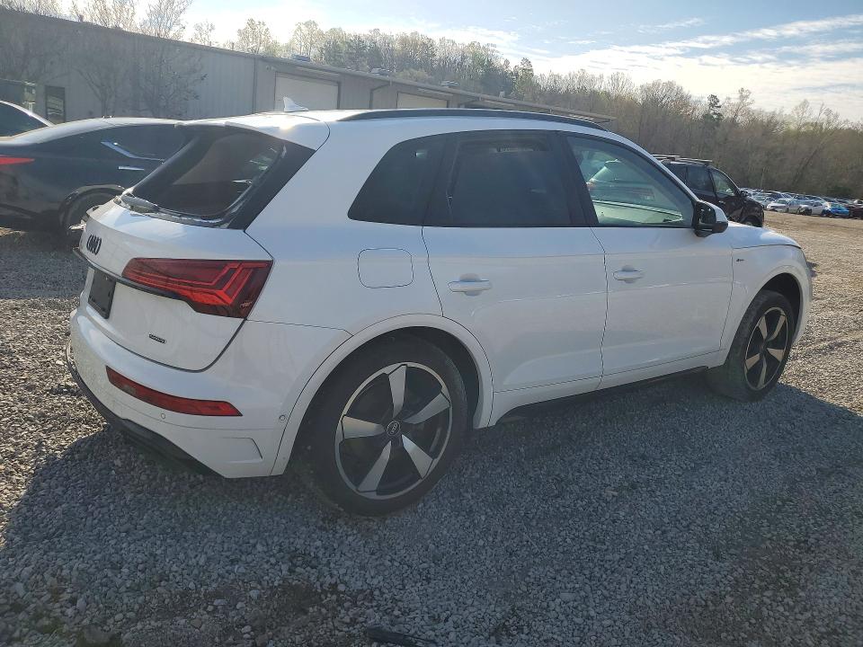 Продаж на аукціоні авто 2022 Audi Q5, vin: WA1FAAFY0N2045715, номер лоту: 46675266