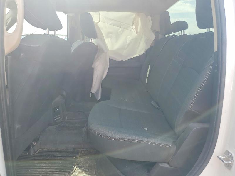 46827916 :رقم المزاد ، 3C6UR4HL1KG716439 vin ، 2019 Ram 2500 مزاد بيع