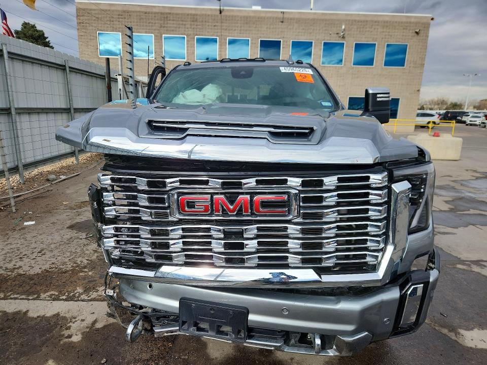 45965226 :رقم المزاد ، 1GT4UREY6SF110415 vin ، 2025 Gmc Sierra مزاد بيع