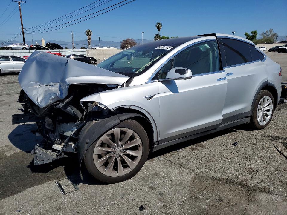 Auction sale of the 2017 Tesla Model X, vin: 5YJXCAE27HF077113, lot number: 45677176