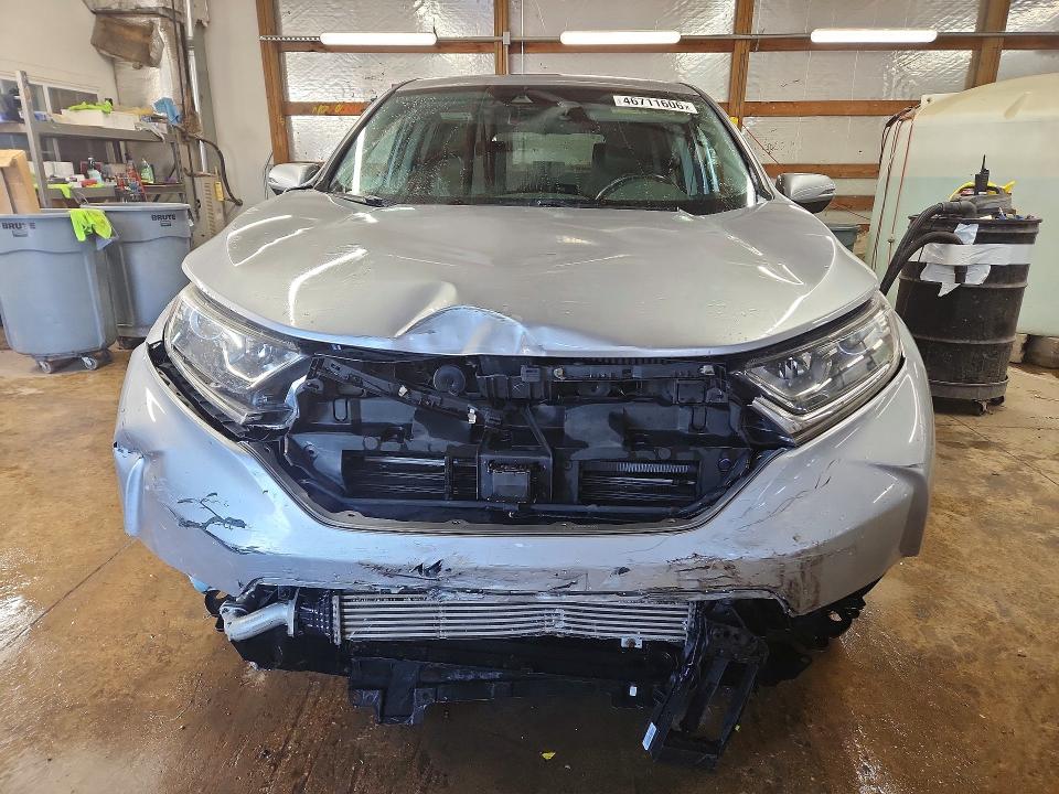 46711606 :رقم المزاد ، 7FARW2H83JE000402 vin ، 2018 Honda Cr-v مزاد بيع
