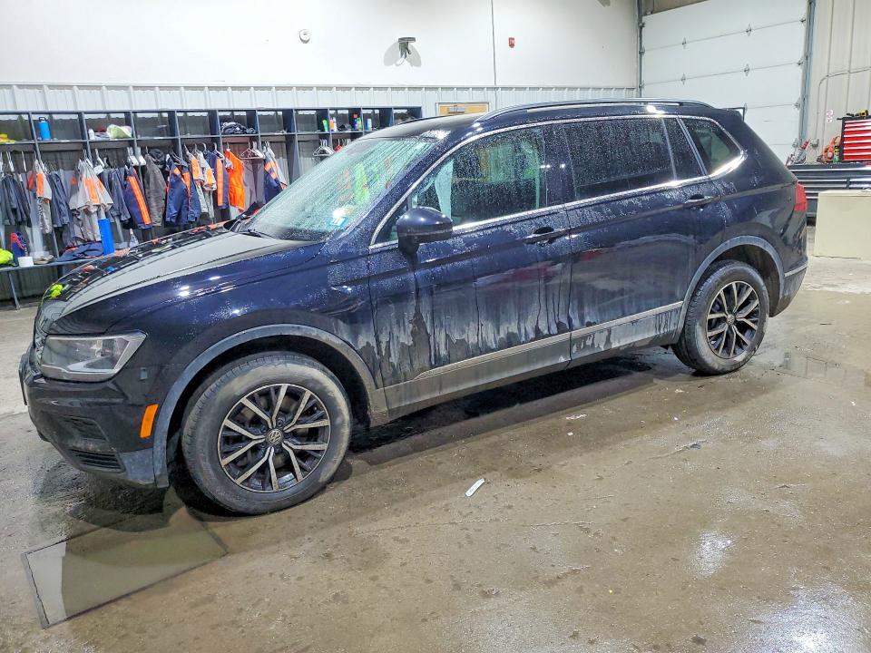 2021 Volkswagen Tiguan მანქანა იყიდება აუქციონზე, vin: 3VV2B7AX0MM042518, აუქციონის ნომერი: 46153576