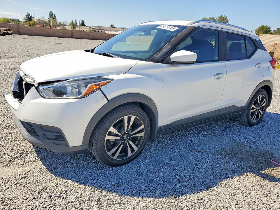 2018 Nissan Kicks მანქანა იყიდება აუქციონზე, vin: 3N1CP5CU4JL517443, აუქციონის ნომერი: 41971146