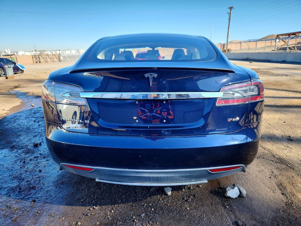 41800406 :رقم المزاد ، 5YJSA1DP0DFP06878 vin ، 2013 Tesla Model S مزاد بيع