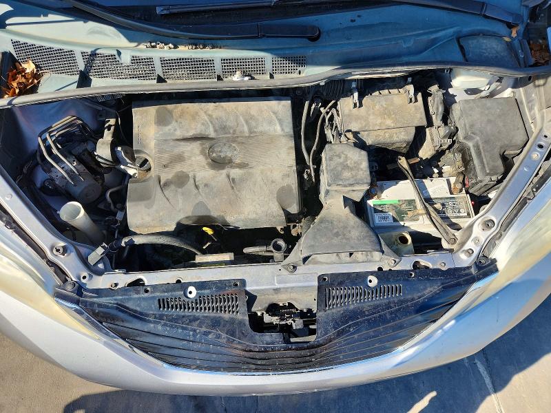 47235616 :رقم المزاد ، 5TDKK3DC8CS264254 vin ، 2012 Toyota Sienna مزاد بيع