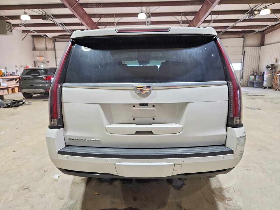 46091206 :رقم المزاد ، 1GYS4CKJ1LR208760 vin ، 2020 Cadillac Escalade مزاد بيع