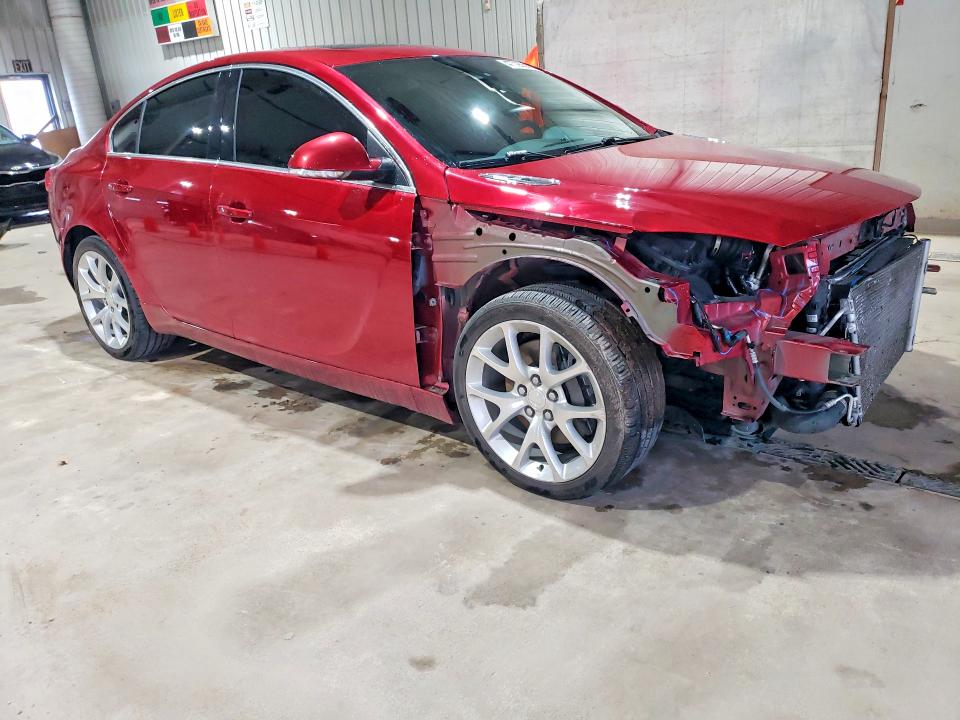 47725586 :رقم المزاد ، 2G4GT5GX8F9289824 vin ، 2015 Buick Regal مزاد بيع