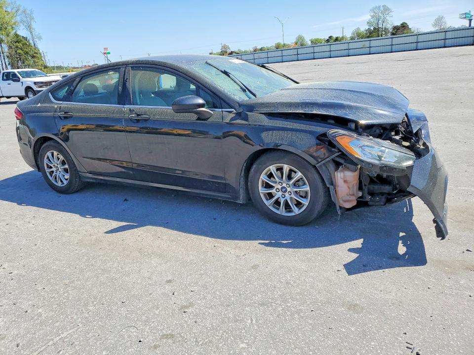 47338126 :رقم المزاد ، 3FA6P0G79HR259905 vin ، 2017 Ford Fusion مزاد بيع