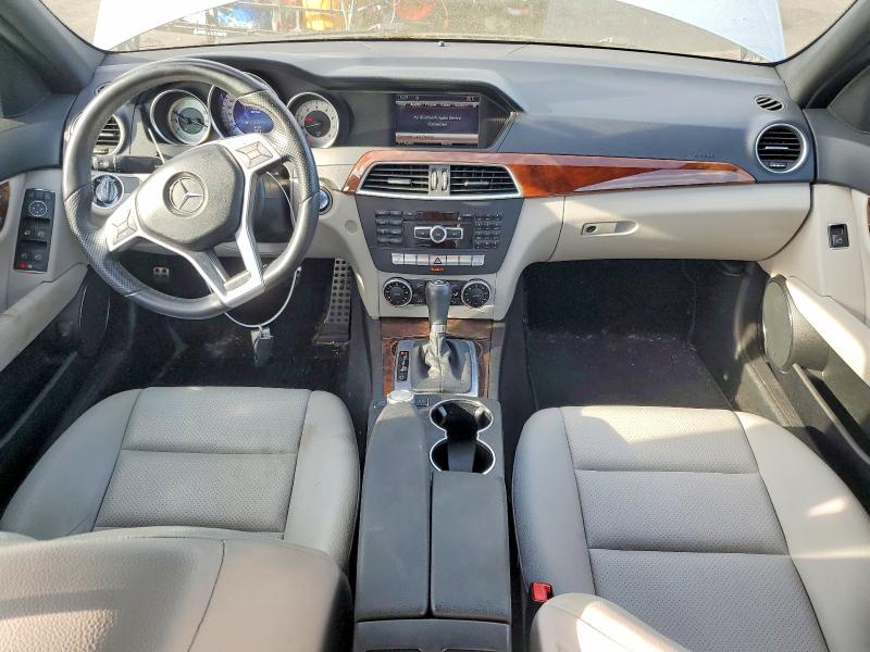 Продажа на аукционе авто 2014 Mercedes-benz C, vin: WDDGF4HB3ER310856, номер лота: 45981946