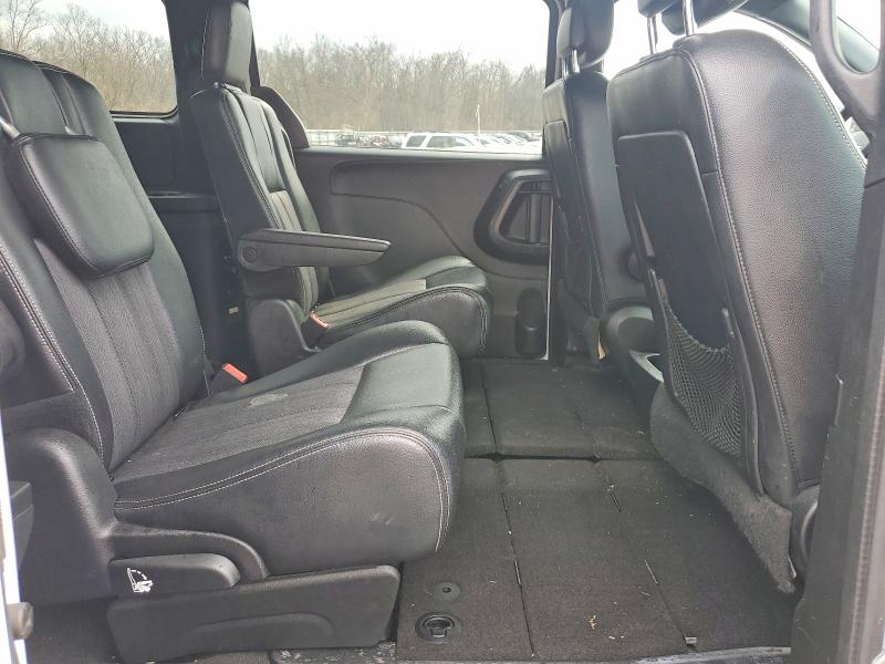45831486 :رقم المزاد ، 2C4RC1HG8ER132636 vin ، 2014 Chrysler Town & Country مزاد بيع