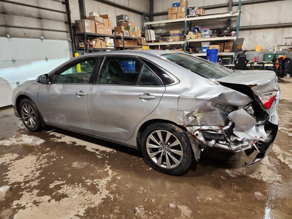 41981186 :رقم المزاد ، 4T1BF1FKXHU744100 vin ، 2017 Toyota Camry مزاد بيع