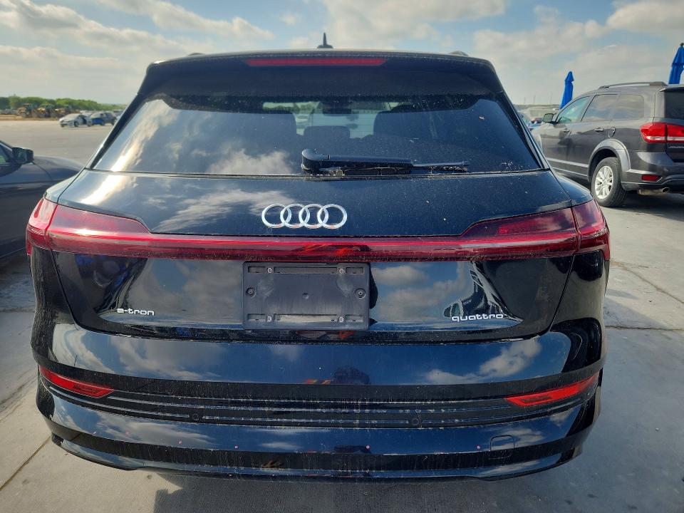 47497906 :رقم المزاد ، WA1AAAGE6MB003157 vin ، 2021 Audi E-tron مزاد بيع