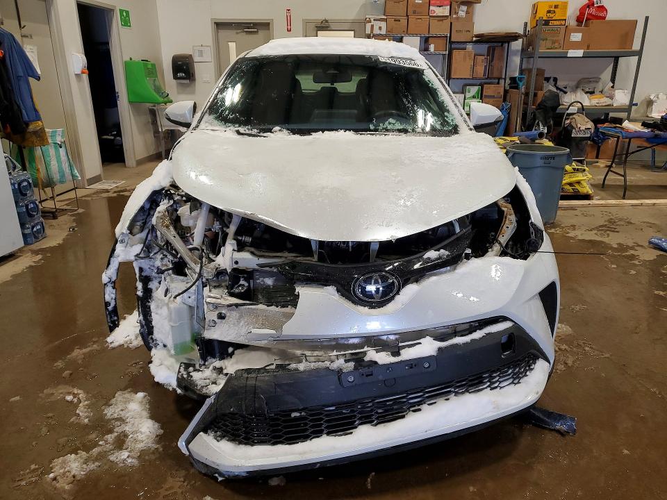 Продажа на аукционе авто 2022 Toyota C-hr, vin: JTNKHMBX7N1131958, номер лота: 41993566