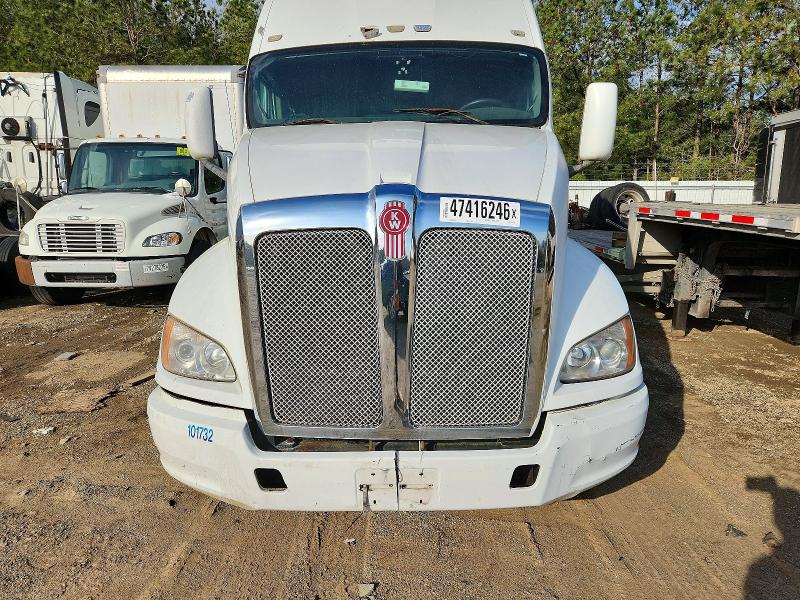 47416246 :رقم المزاد ، 1XKFDP9X6BJ280872 vin ، 2011 Kenworth Kenworth مزاد بيع