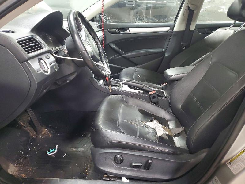 41725706 :رقم المزاد ، 1VWBP7A37DC097981 vin ، 2013 Volkswagen Passat مزاد بيع