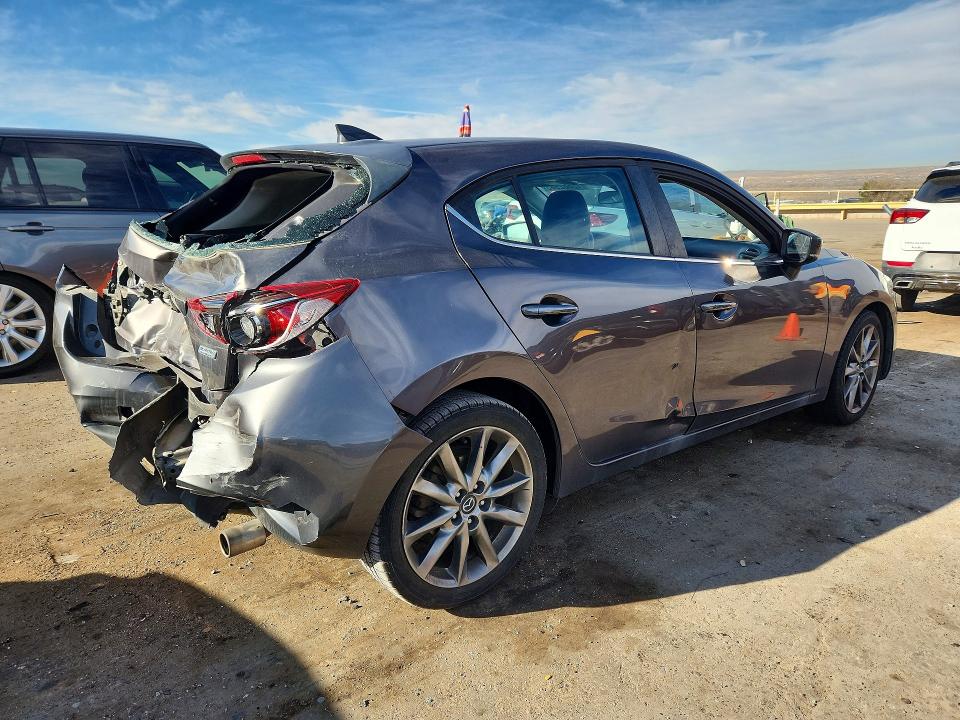 Продаж на аукціоні авто 2018 Mazda 3, vin: 3MZBN1L34JM240265, номер лоту: 79682985