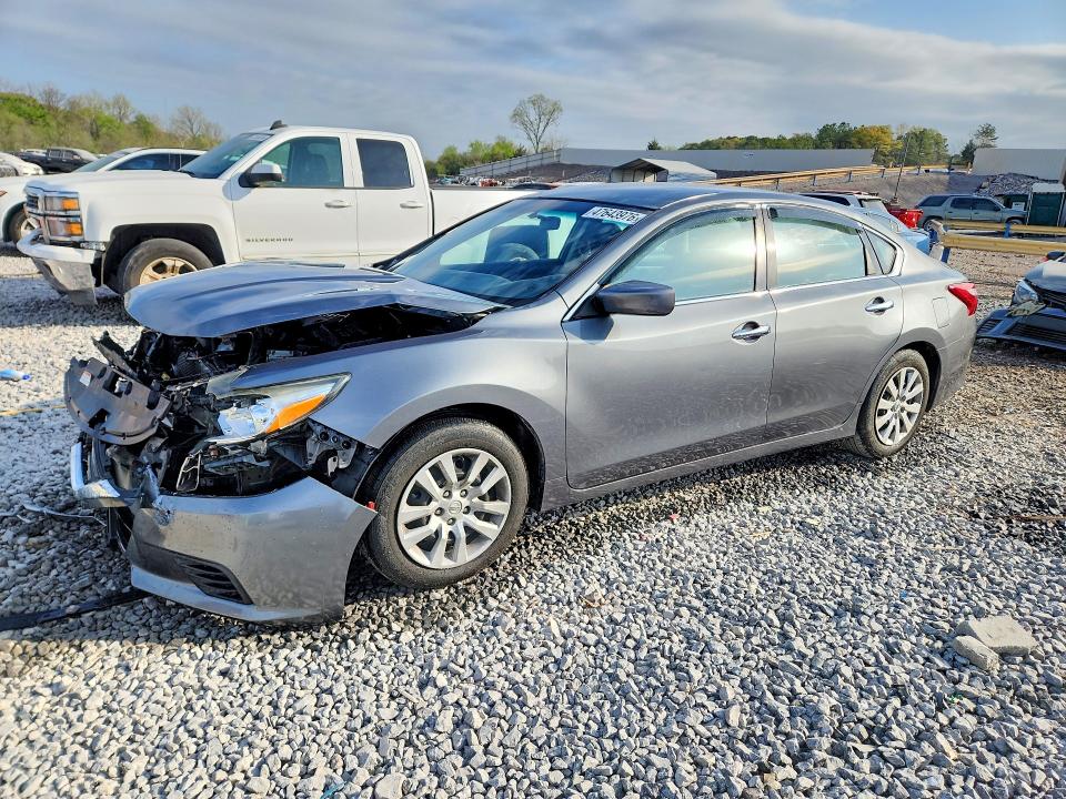 2017 Nissan Altima მანქანა იყიდება აუქციონზე, vin: 1N4AL3AP8HN338257, აუქციონის ნომერი: 47643976