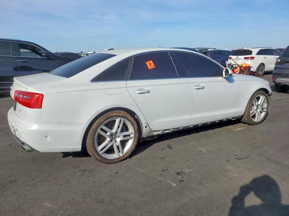 45611786 :رقم المزاد ، WAUGFAFCXFN021340 vin ، 2015 Audi A6 مزاد بيع