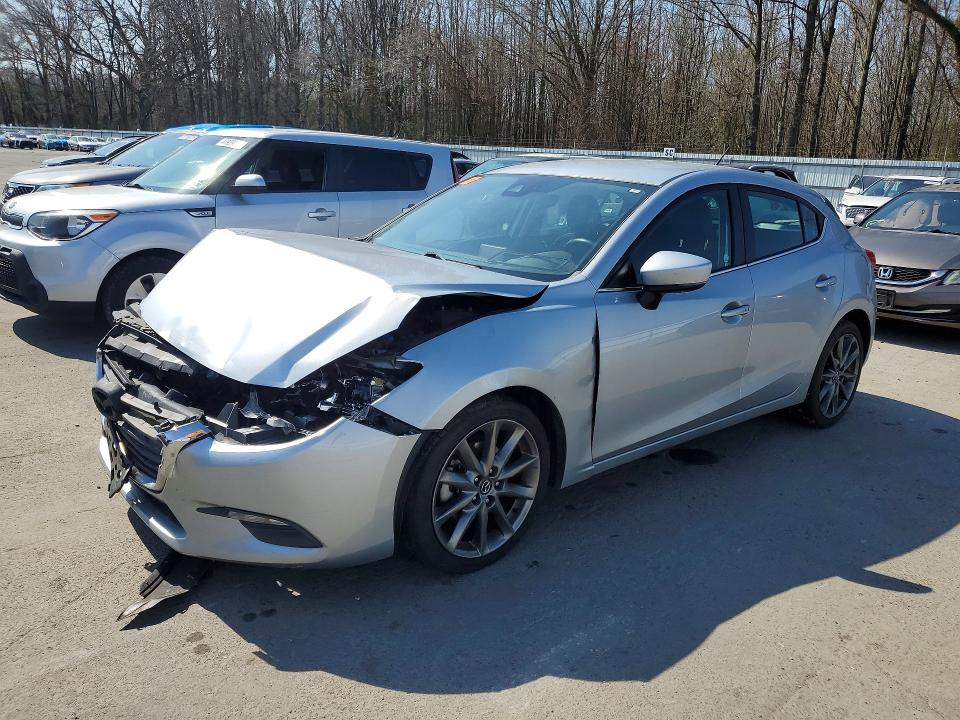 47930066 :رقم المزاد ، 3MZBN1L37JM181356 vin ، 2018 Mazda 3 مزاد بيع