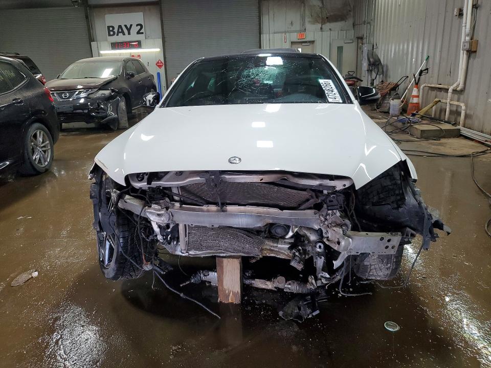 47248266 :رقم المزاد ، 55SWF6EB2HU190935 vin ، 2017 Mercedes-benz C مزاد بيع