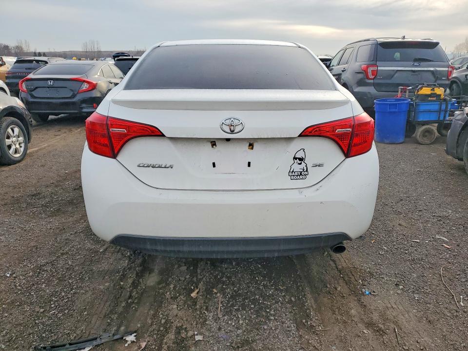 Продажа на аукционе авто 2018 Toyota Corolla, vin: 2T1BURHE3JC969428, номер лота: 47164316