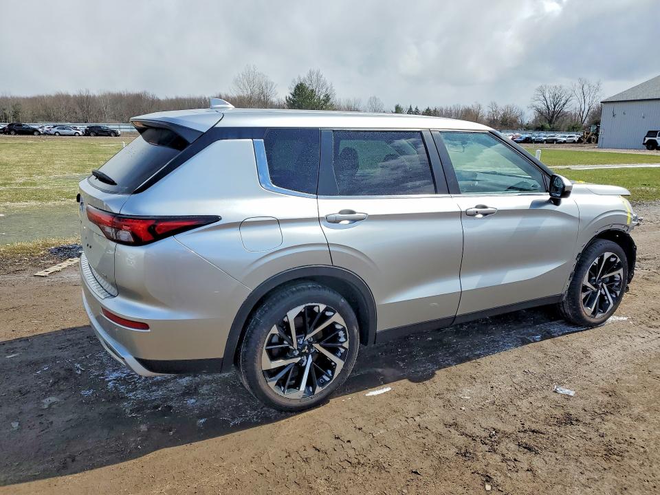Продаж на аукціоні авто 2022 Mitsubishi Outlander, vin: JA4J4UA82NZ042509, номер лоту: 46339006
