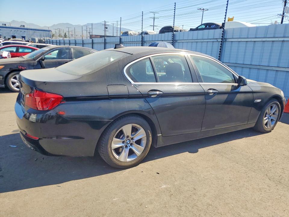 46875336 :رقم المزاد ، WBAXG5C50CDY30387 vin ، 2012 Bmw 528 مزاد بيع