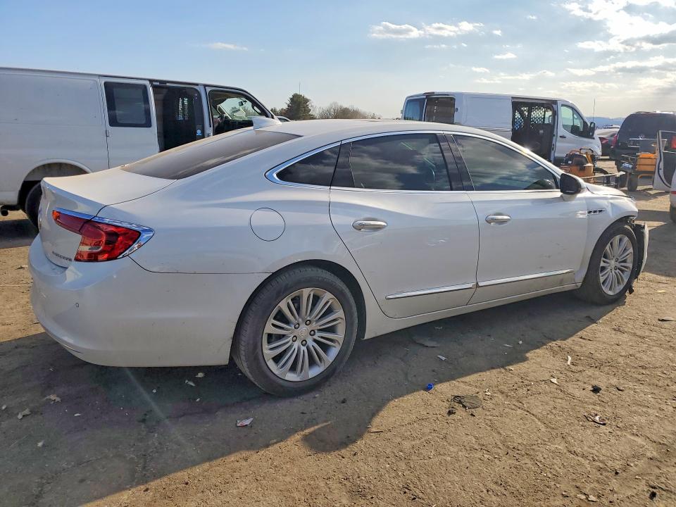 41871956 :رقم المزاد ، 1G4ZP5SZ4JU120031 vin ، 2018 Buick Lacrosse مزاد بيع