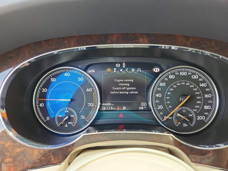 2018 Bentley Bentayga მანქანა იყიდება აუქციონზე, vin: SJAAC2ZV8JC021752, აუქციონის ნომერი: 41730566
