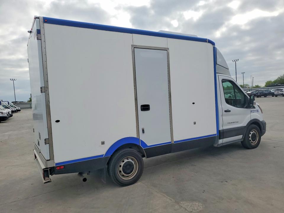 46949916 :رقم المزاد ، 1FDBW5Z8XMKA96397 vin ، 2021 Ford Transit مزاد بيع