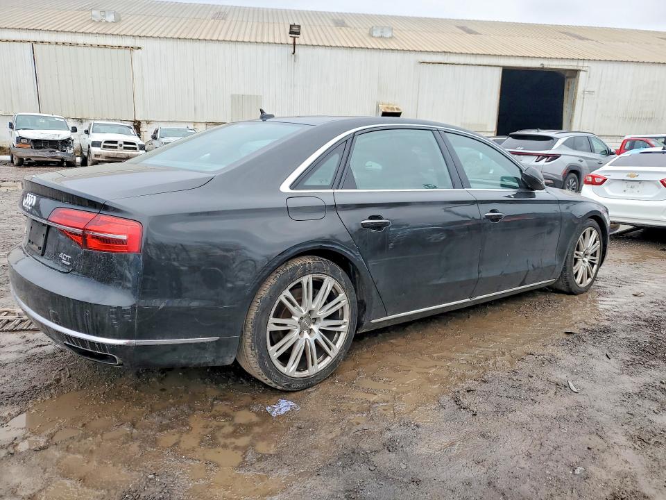 79644945 :رقم المزاد ، WAU32AFD7FN040933 vin ، 2015 Audi A8 مزاد بيع