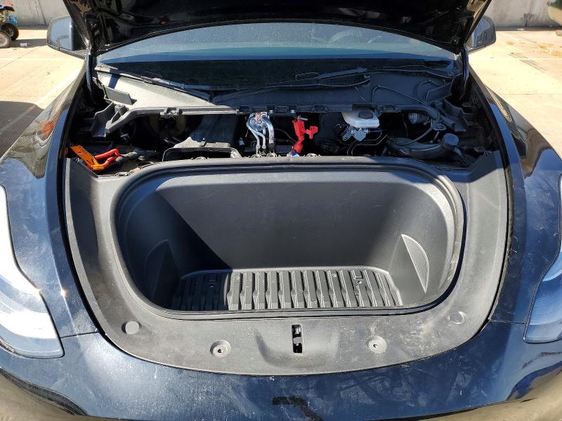 2025 Tesla Model Y მანქანა იყიდება აუქციონზე, vin: 7SAYGAEEXSF293065, აუქციონის ნომერი: 47330826