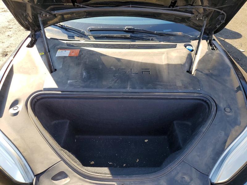 Продажа на аукционе авто 2018 Tesla Model S, vin: 5YJSA1E26JF266678, номер лота: 45641056