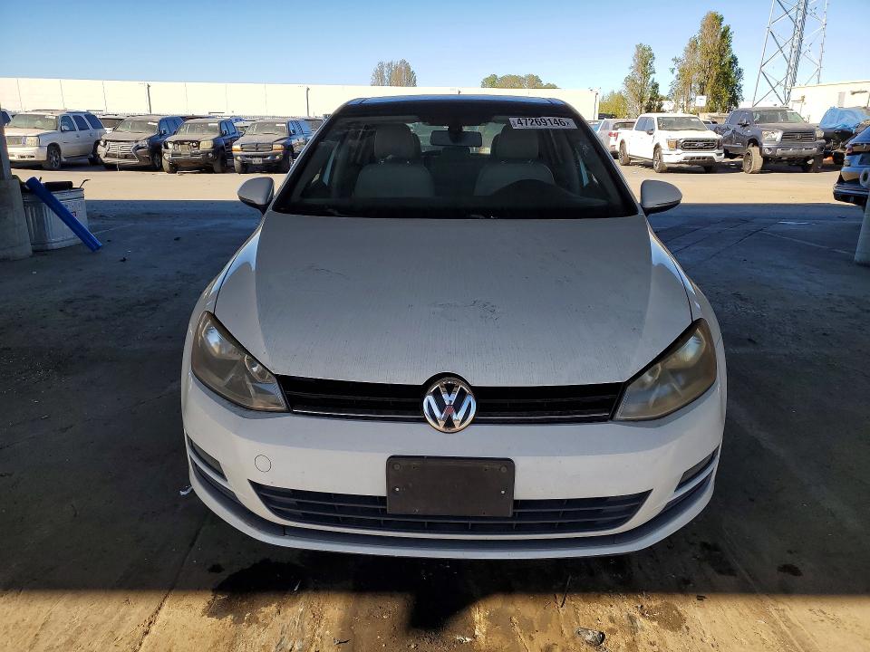 47269146 :رقم المزاد ، 3VW217AU0FM005492 vin ، 2015 Volkswagen Golf مزاد بيع