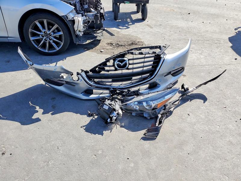 2018 Mazda 3 მანქანა იყიდება აუქციონზე, vin: 3MZBN1V35JM231989, აუქციონის ნომერი: 46267686