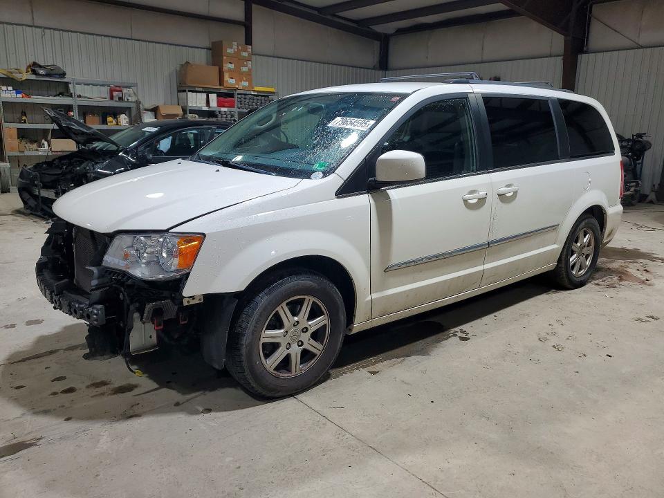 Auction sale of the 2012 Chrysler Town & Country, vin: 2C4RC1BG8CR135476, lot number: 79654595