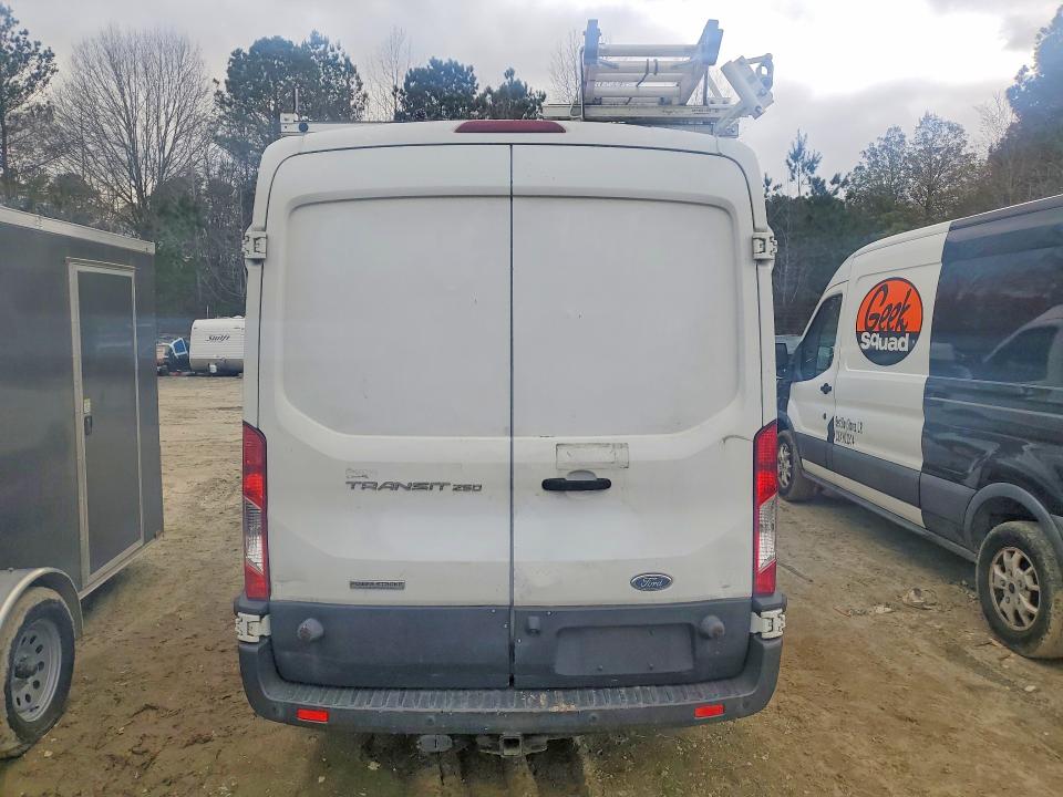 49512526 :رقم المزاد ، 1FTYR2CV6HKA16618 vin ، 2017 Ford Transit T مزاد بيع