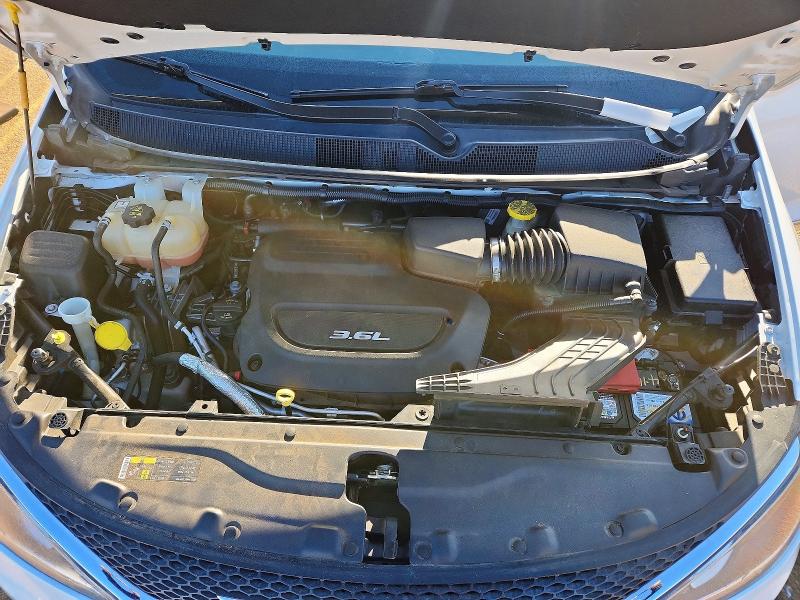 Продажа на аукционе авто 2017 Chrysler Pacifica, vin: 2C4RC1BG5HR816220, номер лота: 45925556