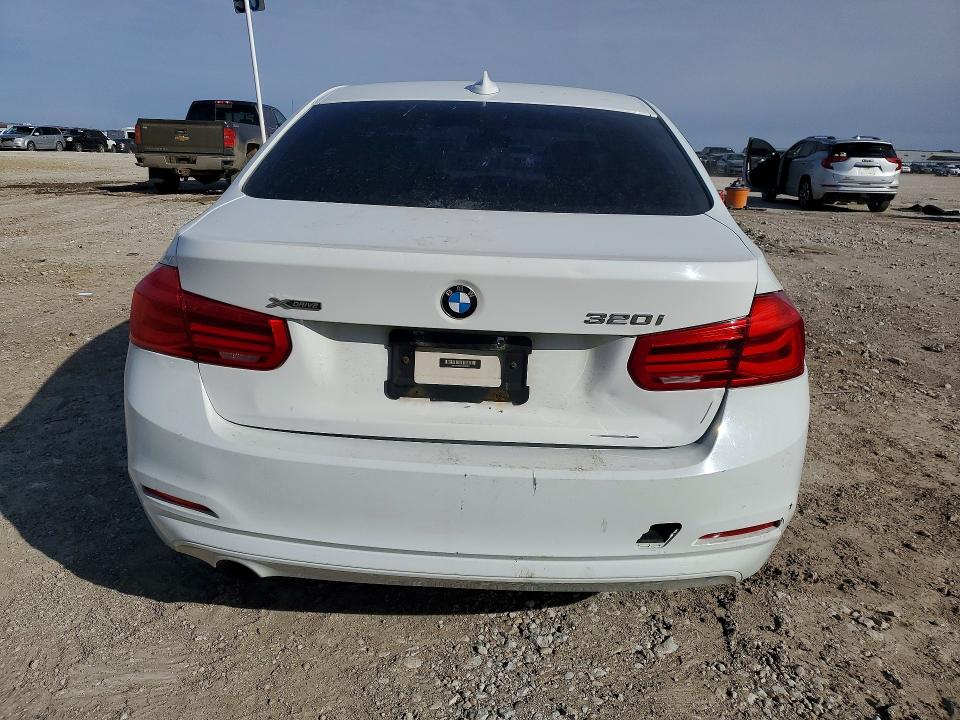 Продаж на аукціоні авто 2016 Bmw 320, vin: WBA8A3C5XGK690201, номер лоту: 45977986