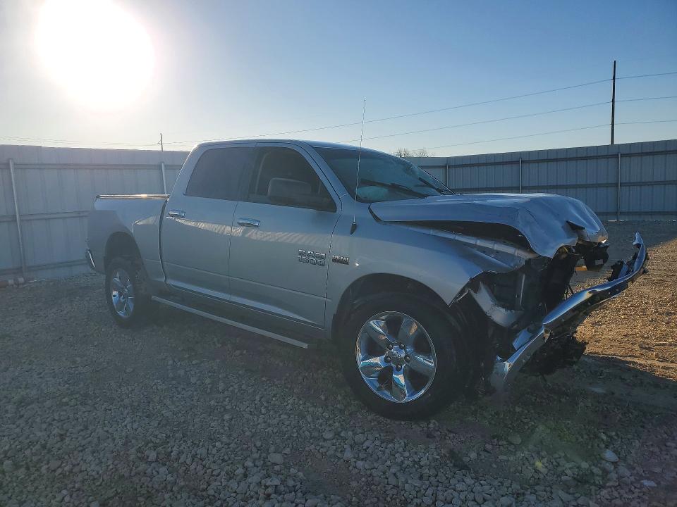 45869606 :رقم المزاد ، 1C6RR6LT2JS112642 vin ، 2018 Ram 1500 مزاد بيع