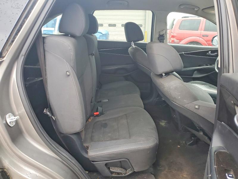 2017 Kia Sorento მანქანა იყიდება აუქციონზე, vin: 5XYPG4A38HG320666, აუქციონის ნომერი: 45507466