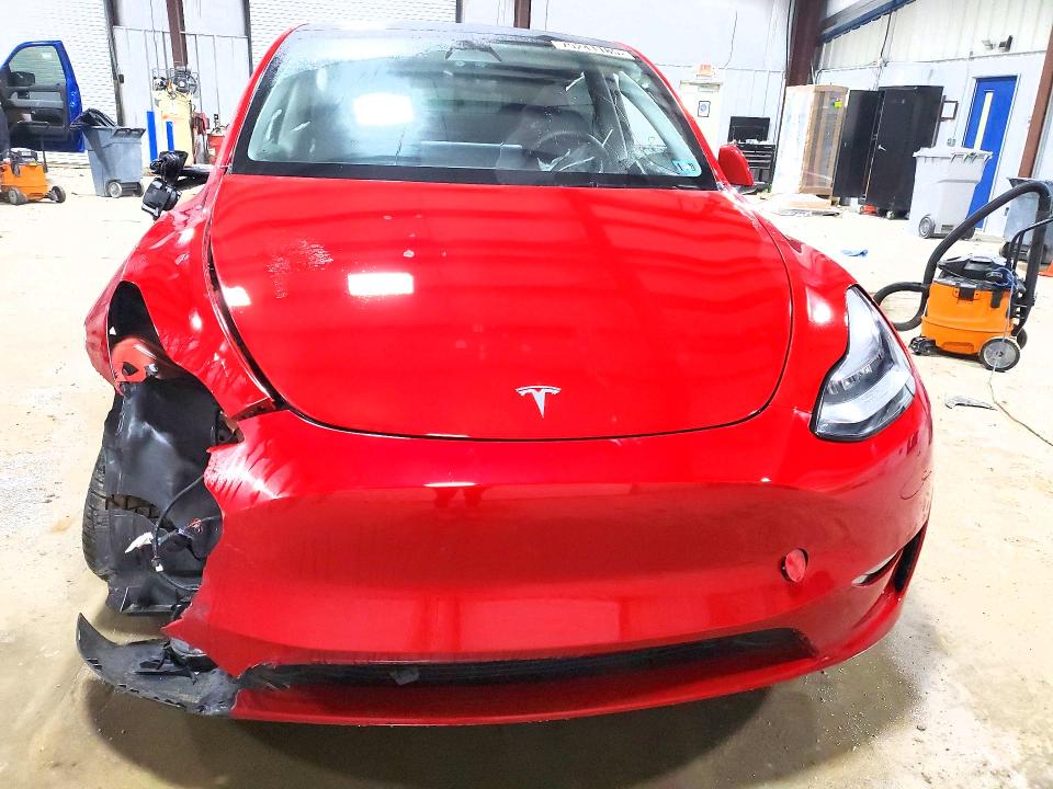 Продажа на аукционе авто 2023 Tesla Model Y, vin: 7SAYGDEE2PA043924, номер лота: 79241185
