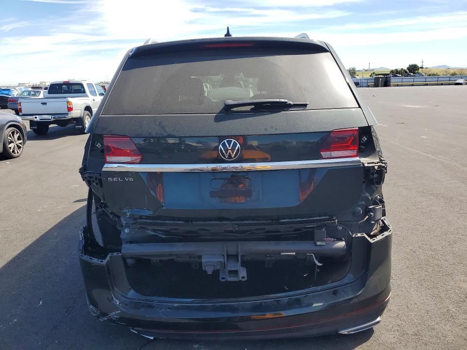 46889736 :رقم المزاد ، 1V2ER2CA4MC585180 vin ، 2021 Volkswagen Atlas مزاد بيع