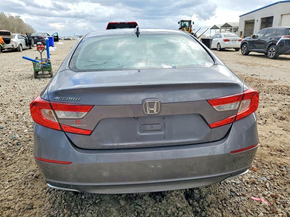 2018 Honda Accord მანქანა იყიდება აუქციონზე, vin: 1HGCV1F5XJA070318, აუქციონის ნომერი: 79884925