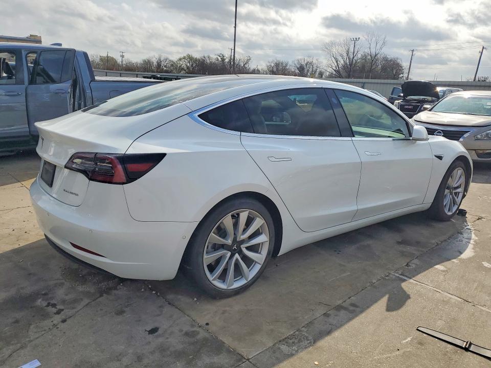 Продажа на аукционе авто 2018 Tesla Model 3, vin: 5YJ3E1EB9JF098155, номер лота: 79953565