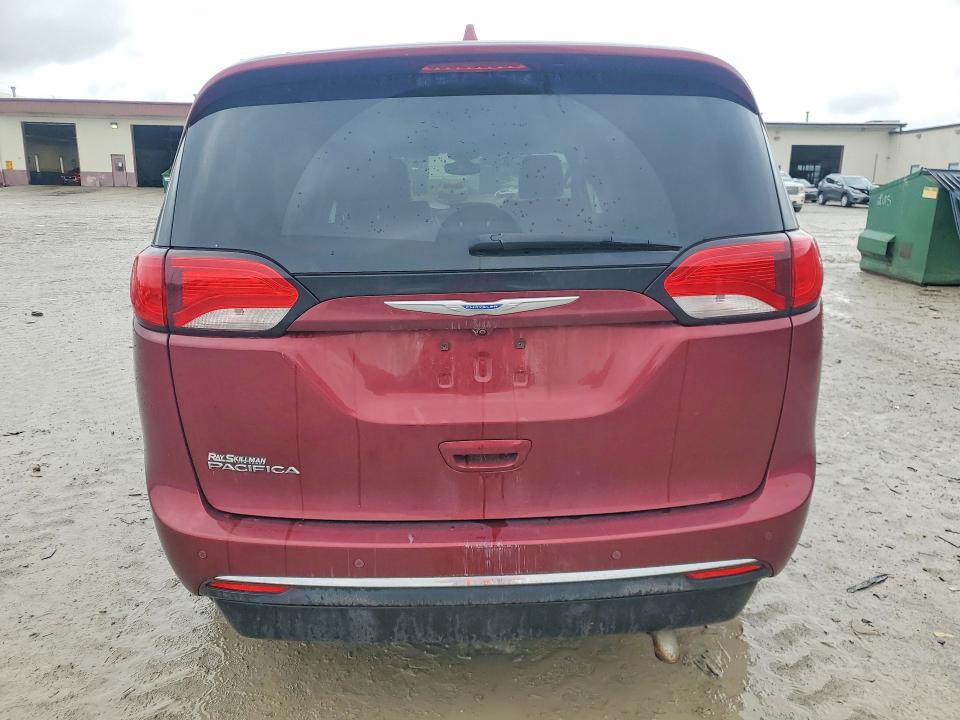 Продаж на аукціоні авто 2017 Chrysler Pacifica, vin: 2C4RC1BG8HR747300, номер лоту: 79713705