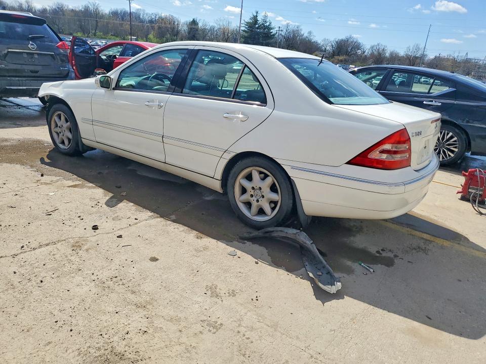 47206116 :رقم المزاد ، WDBRF84J64F457033 vin ، 2004 Mercedes-benz C مزاد بيع